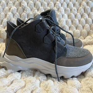 SOREL Kinetic Breakthru Caribou
Waterproof Boot US 9 Grey Quarry/Sea
Salt NWOT